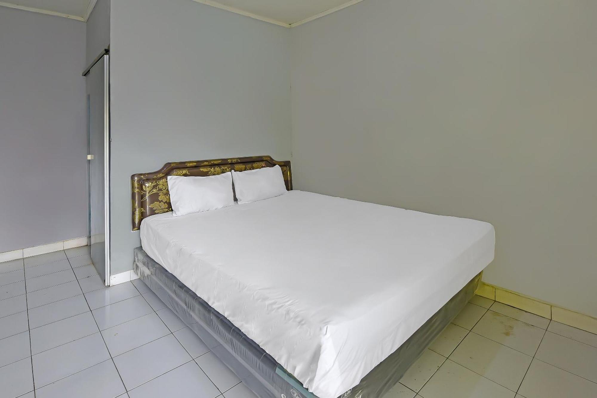 Spot On 91905 Hotel Cipto Arum Cilacap Luaran gambar