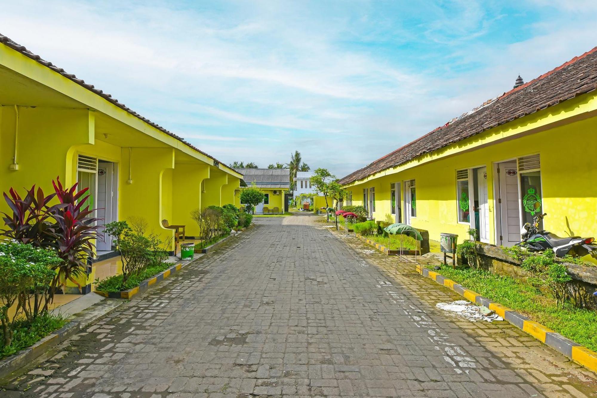 Spot On 91905 Hotel Cipto Arum Cilacap Luaran gambar
