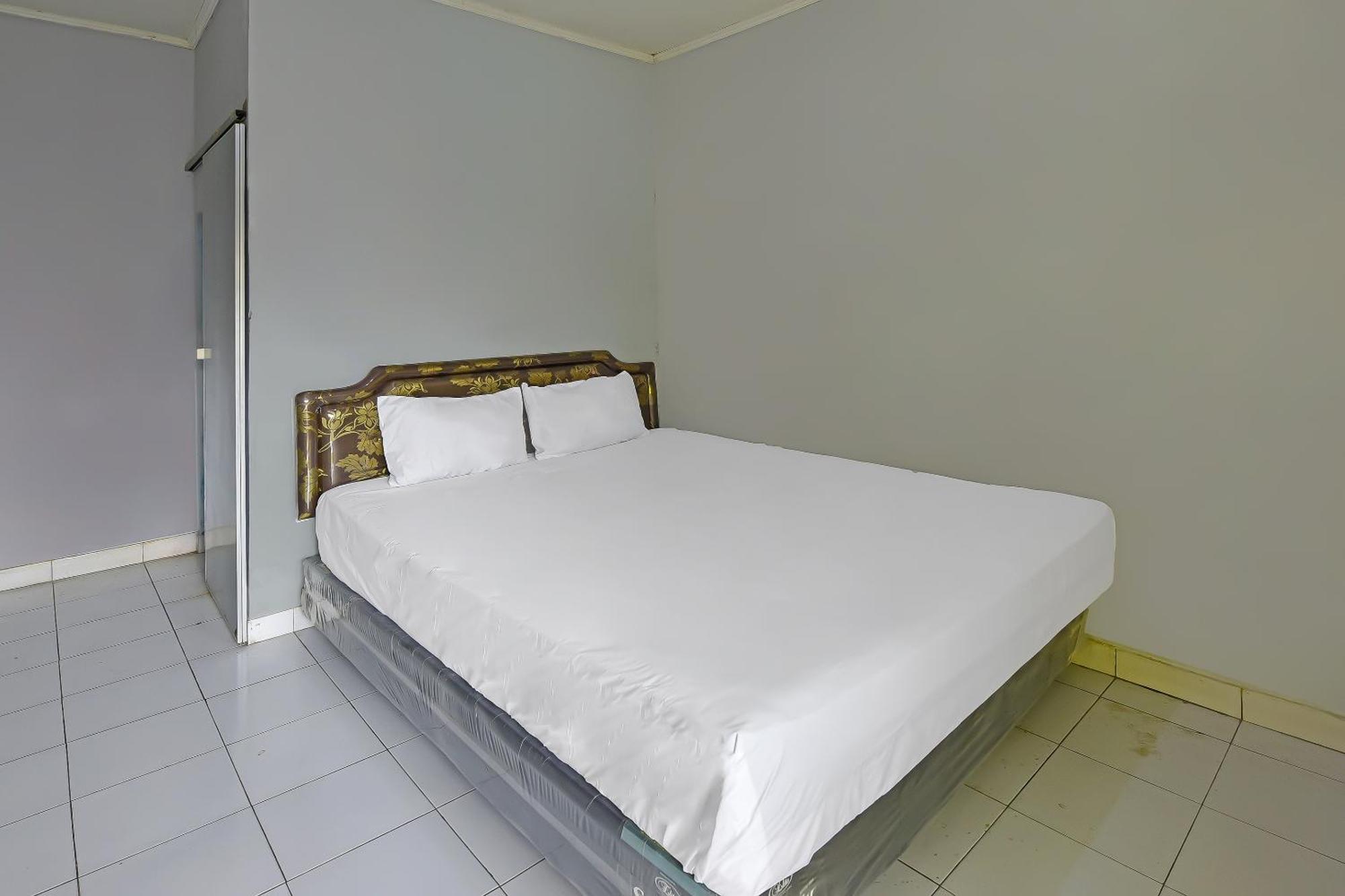 Spot On 91905 Hotel Cipto Arum Cilacap Luaran gambar